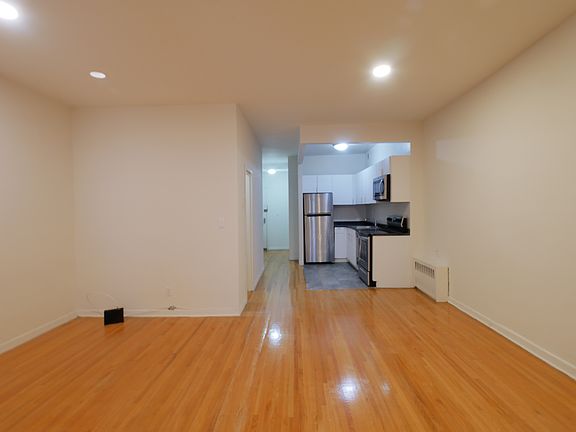 4th image of 427 E 76th St APT 4C