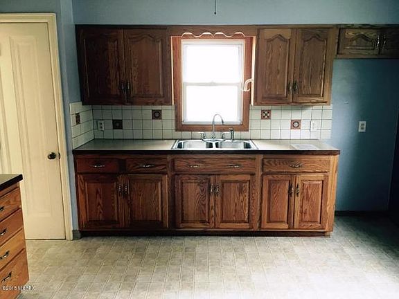 2nd image of 1217 Moulton Ave