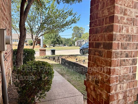3rd image of 4008 Cottage Park Ct