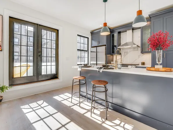 81 Van Reypen St #4, Jersey City, NJ 07306