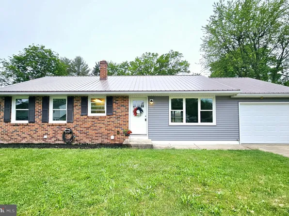 211 Ewell Ave, Gettysburg, PA 17325