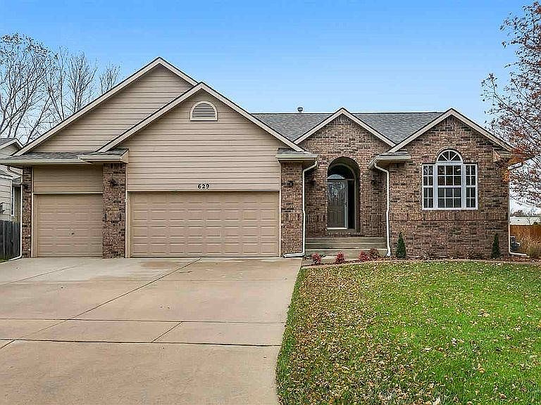 1st image of 629 N Havenwood Ct