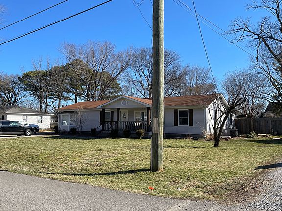 2nd image of 1814 Graybar Ln