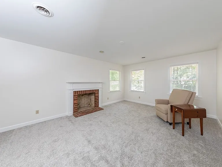 308 The Maine W — Photo 7