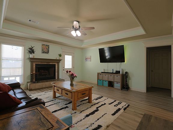 5th image of 108 Hunter Cir