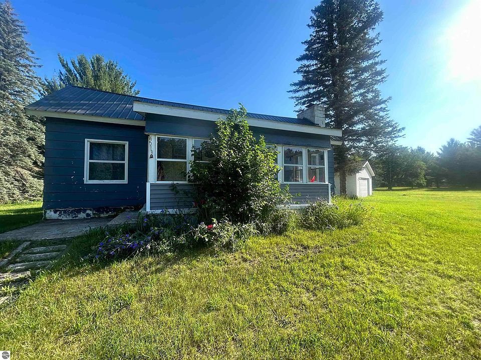 1st image of 4513 Croy Lake Rd NE