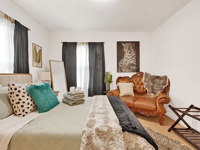 3959 Halldale Ave — Photo 6