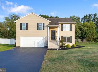 3251 Grey Fox Cir, Dover, PA 17315