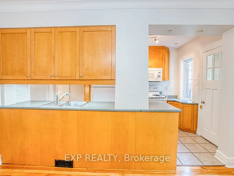 413 Holland Ave — Photo 15