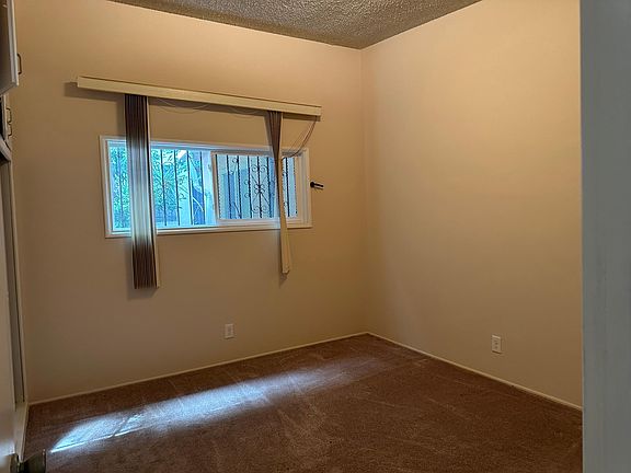 5th image of 884 Kincaid Ave
