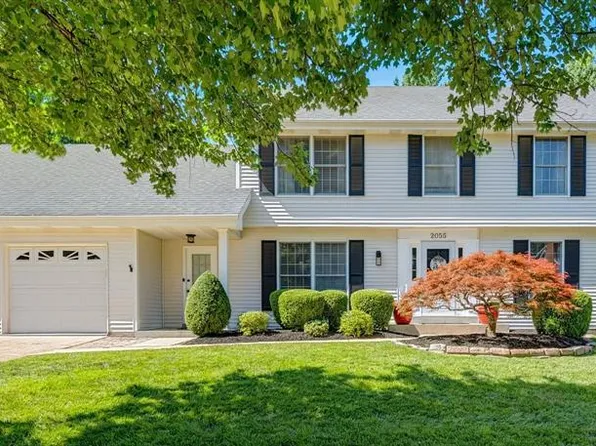 2055 Meadowbrook Way Dr, Chesterfield, MO 63017
