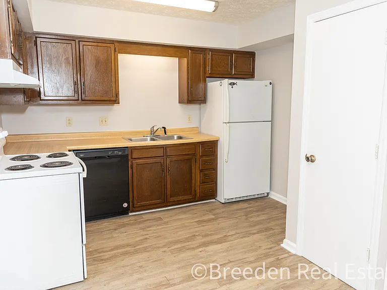 201 Patton St — Photo 6