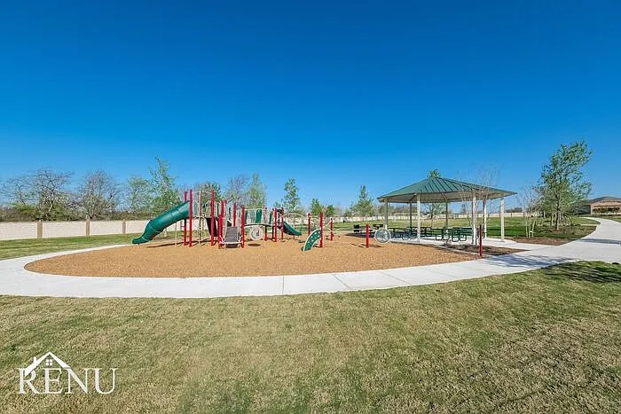 308 Crescent Park Dr — Photo 18