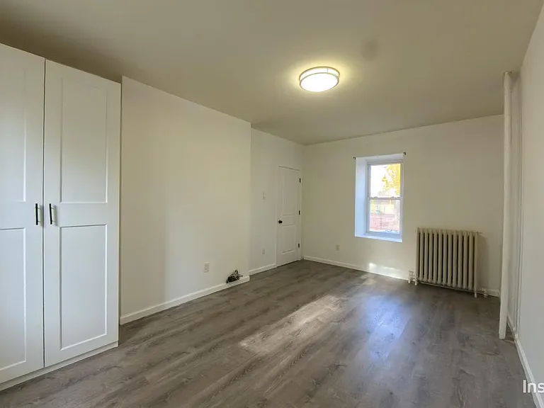 90 E Johnson St #1RR — Photo 11