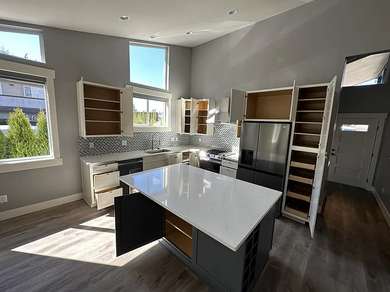 912 Citadel Dr — Photo 15