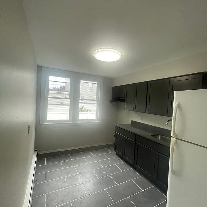 141 Liberty St #R2