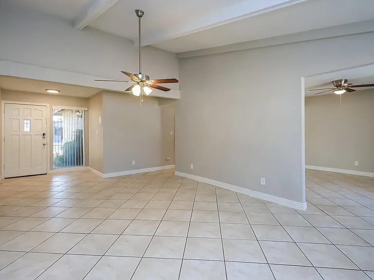 3060 E Emelita Ave — Photo 5