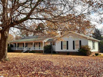 3389 Lakeview Dr, Laurens, SC, 29360
