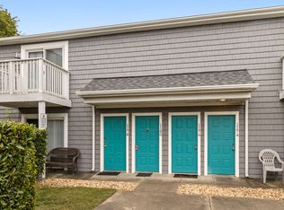 1180 Indian Rd, Virginia Beach, VA 23451