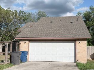 5758 SPRING MOON ST, San Antonio, TX 78247