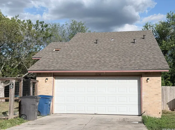 5758 SPRING MOON ST, San Antonio, TX 78247