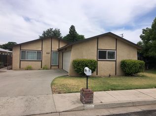 1055 Harvard Ave, Clovis, CA 93612
