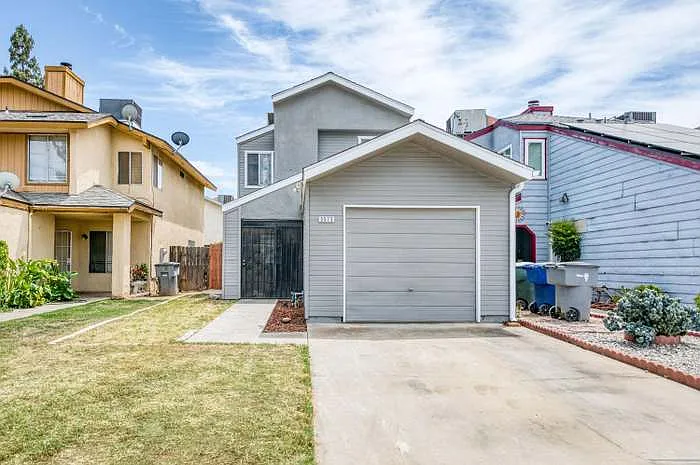3573 W Harvard Ave