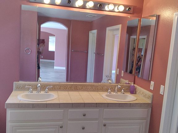 5th image of 30806 Crystalaire Dr