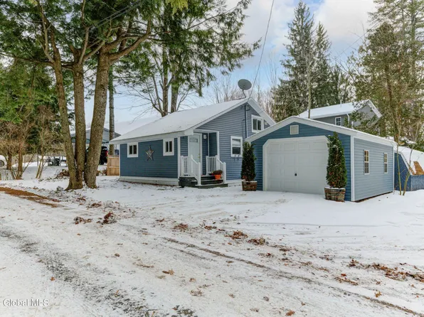 115 Woodside Avenue, Broadalbin, NY 12025