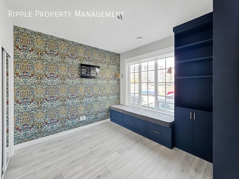 8161 8th Ave SW — Photo 4