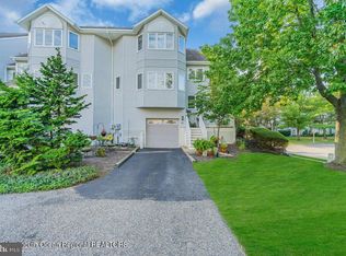 206 Muskflower Ct #2006, Toms River, NJ 08753