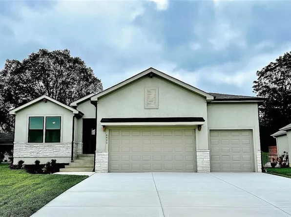 6932 Kenton St, Shawnee, KS 66226