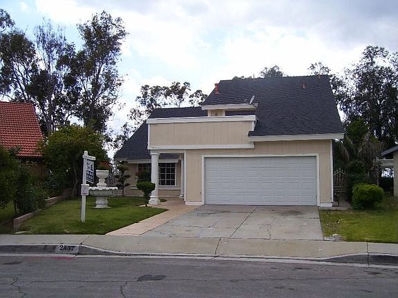 5th image of 2437 S Lois St