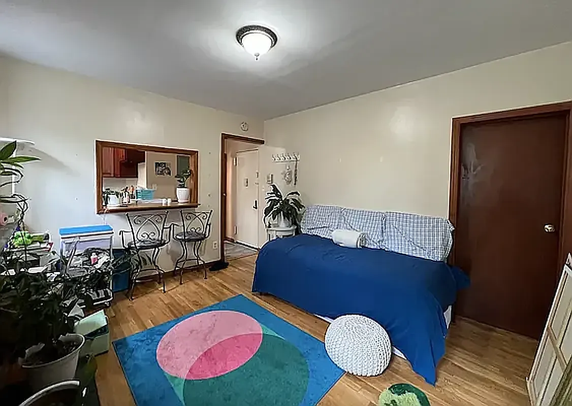 455 West 48th Street — Photo 1