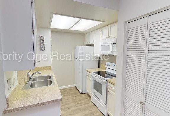 2nd image of 4757 Mansfield St APT D