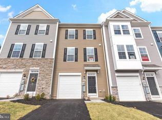 240 Husky Trl, Martinsburg, WV 25403