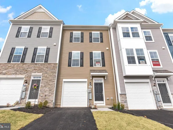 240 Husky Trl, Martinsburg, WV 25403
