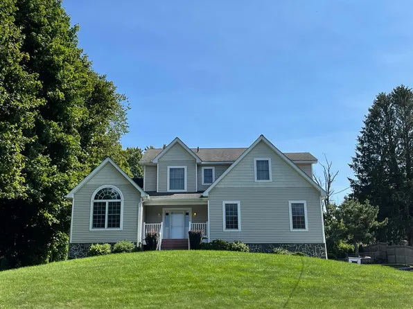 354 Cromwell Hill Rd, Monroe, NY 10950