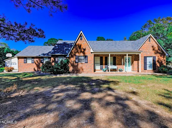 1328 Hallsville Road, Beulaville, NC 28518