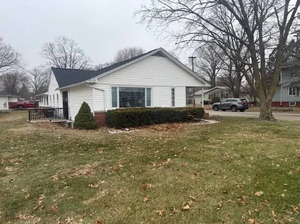 410 N 10th St, Monmouth, IL 61462