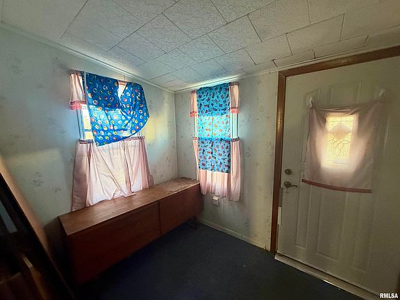 4th image of 928 E Kinzie St