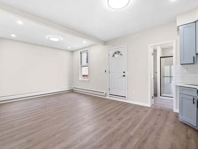 169 1/2 Prospect Ave #2 — Photo 12