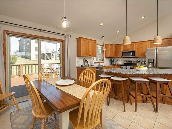 4th image of 1939 Fieldstone Rd SW