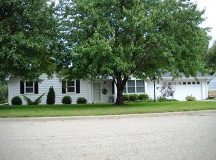 613 Marcia St, Henry, IL 61537