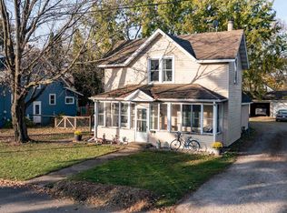 119 Maple St, Waupaca, WI 54981