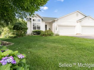 5737 Stillwater Trl, Fruitport, MI 49415