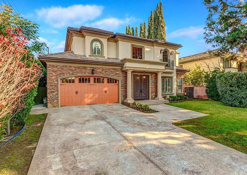 1st image of 607 W Palm Dr
