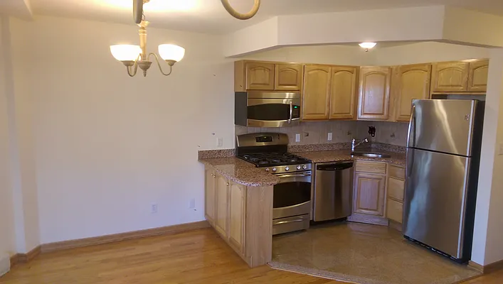 Rented by BuySell Real Estate Inc | media 14