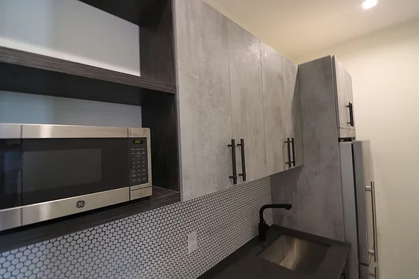 Rented by Compass | media 60