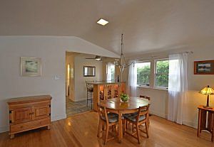 3rd image of 2110 Pelham Ave
